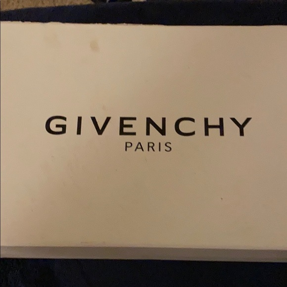 Givenchy sneakers - Picture 1 of 6